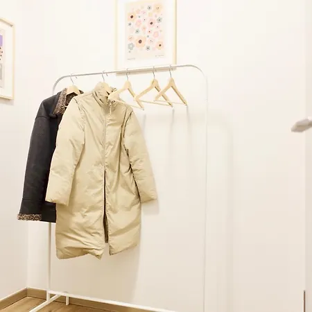 Modernes Studio-apartment Mit Privatem Stellplatz Fuer Bis Zu 4 Personen Naehe Mosel & Weinberge Und Stadtnah Apartmán Koblenc