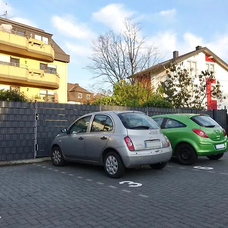 Modernes Studio-apartment Mit Privatem Stellplatz Fuer Bis Zu 4 Personen Naehe Mosel & Weinberge Und Stadtnah Koblenz (Rhineland-Palatinate)