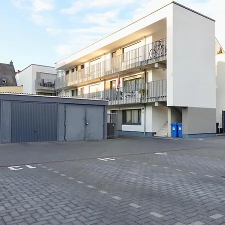 Modernes Studio-apartment Mit Privatem Stellplatz Fuer Bis Zu 4 Personen Naehe Mosel & Weinberge Und Stadtnah Coblença