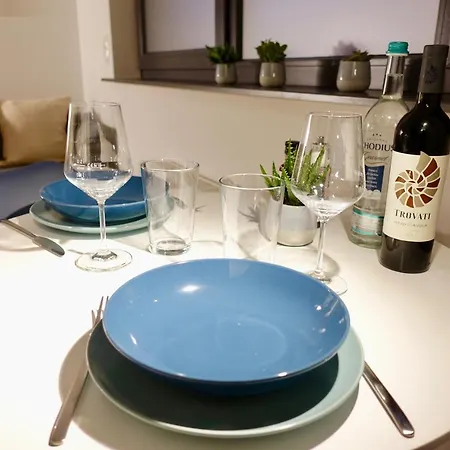 Modernes Studio-apartment Mit Privatem Stellplatz Fuer Bis Zu 4 Personen Naehe Mosel & Weinberge Und Stadtnah * Koblenz (Rhineland-Palatinate)