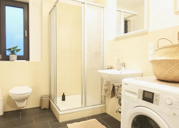 Apartamento Modernes Studio-apartment Mit Privatem Stellplatz Fuer Bis Zu 4 Personen Naehe Mosel & Weinberge Und Stadtnah