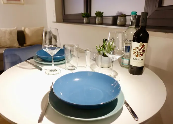 Modernes Studio-apartment Mit Privatem Stellplatz Fuer Bis Zu 4 Personen Naehe Mosel & Weinberge Und Stadtnah * Coblença